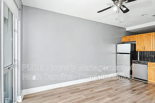 333 W Trade St #2101 Photo 1