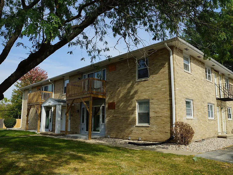 The Court Apartments — Photo 7