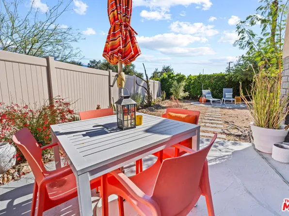 3060 E Sunflower Cir, Palm Springs, CA 92262