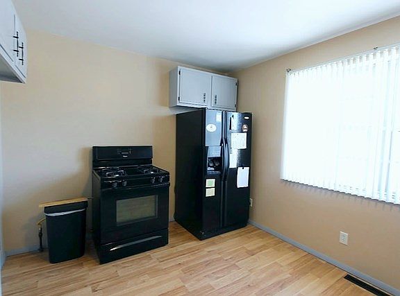 4th image of 1080 Plantation Dr