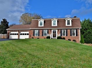 708 Douglas Dr, Johnson City, TN 37604