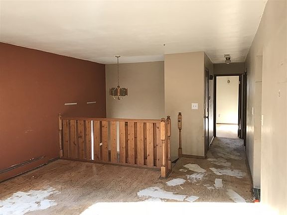 2nd image of 1764 Plantation Ln