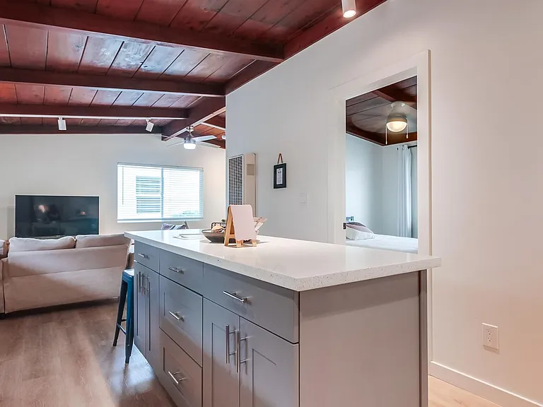 922 Palm Ave #922 — Photo 52