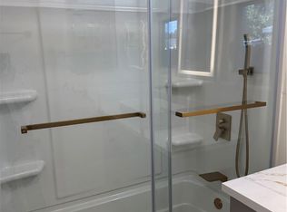 19140 Strathern St #19140, Reseda, CA 91335