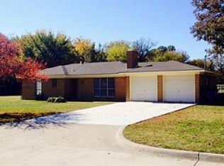 527 E Gee St, Pilot Point, TX 76258