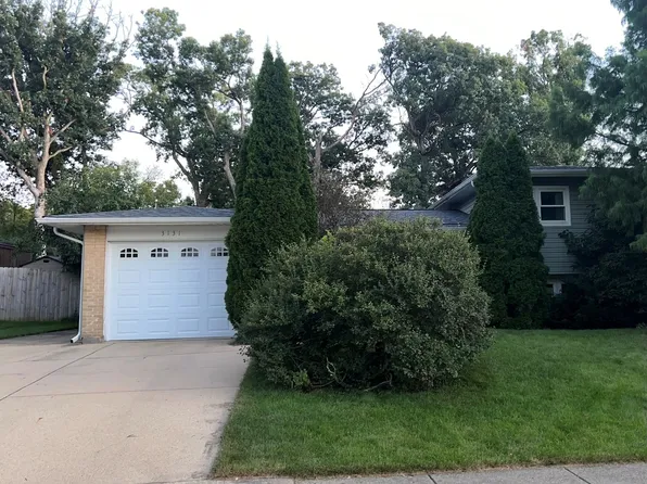 3131 Everglade Ave, Woodridge, IL 60517