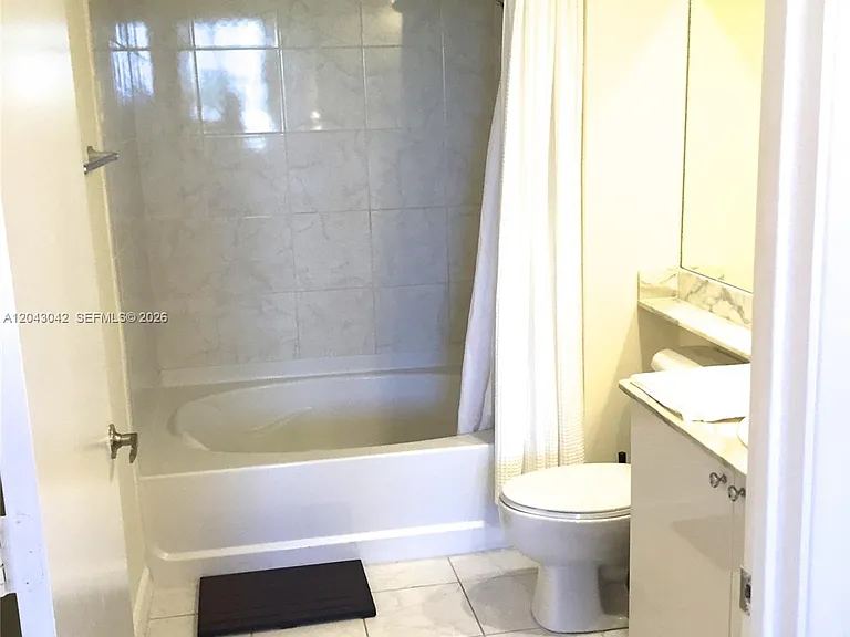 18800 NE 29th Ave #4 — Photo 5