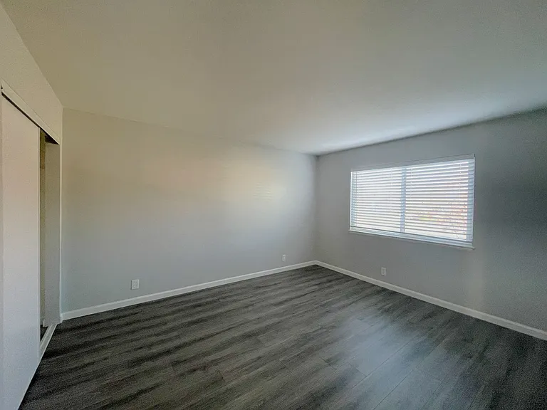 5324 Holiday Dr. — Photo 15