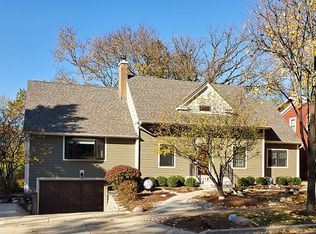 4618 Middaugh Ave, Downers Grove, IL 60515