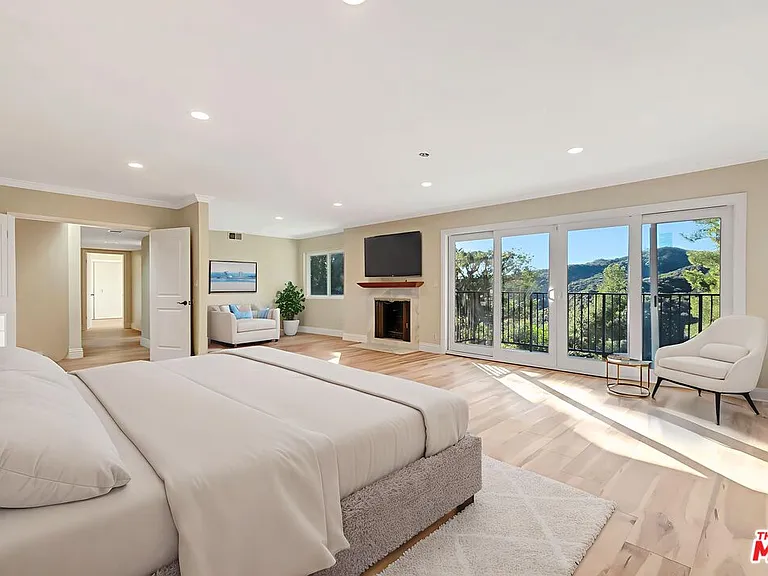 16608 Park Lane Cir — Photo 12