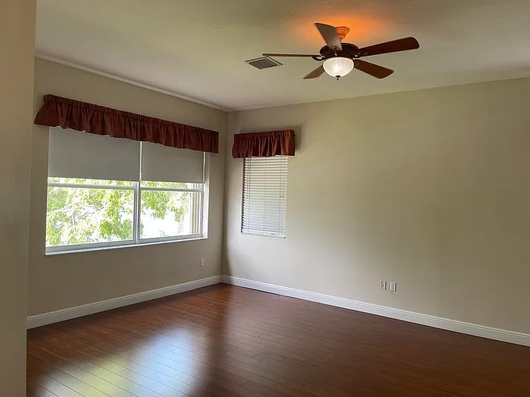 9828 Stover Way — Photo 17