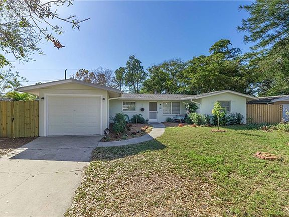 2nd image of 2922 Sequoia Ln