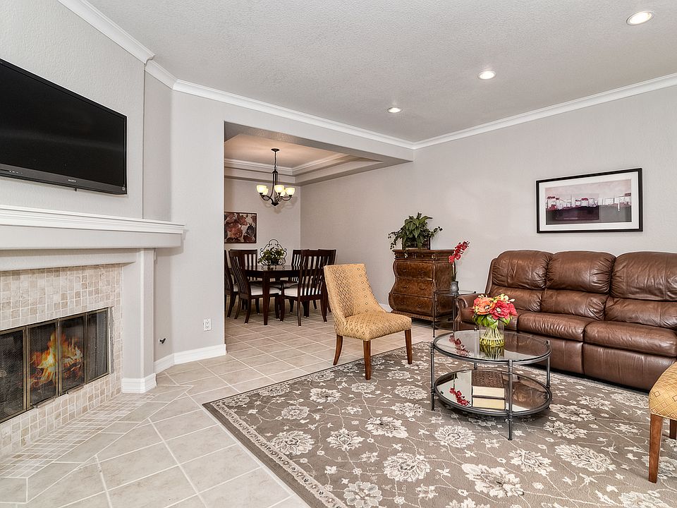 1st image of 3416 Cameo Dr Unit 26