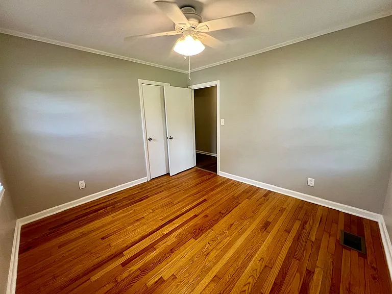 807 Peachtree St — Photo 15