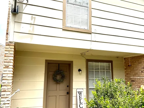 14732 Hooper Rd #B, Baton Rouge, LA 70818