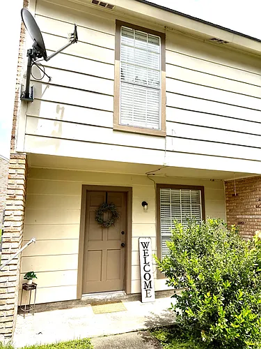 14732 Hooper Rd #B Photo 1 14732 Hooper Rd #B Photo 1