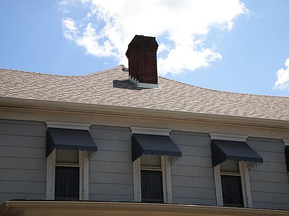 5th image of 319 Clark St