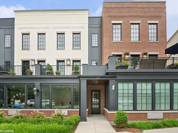 225 Burlington Ave #1, Clarendon Hills, IL 60514