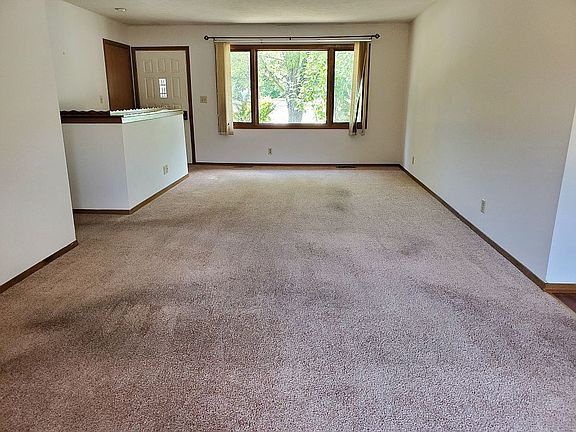 2nd image of 4575 Fenton Ln