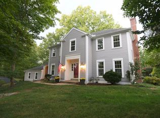 8040 Elbrecht Dr, Cincinnati, OH 45242