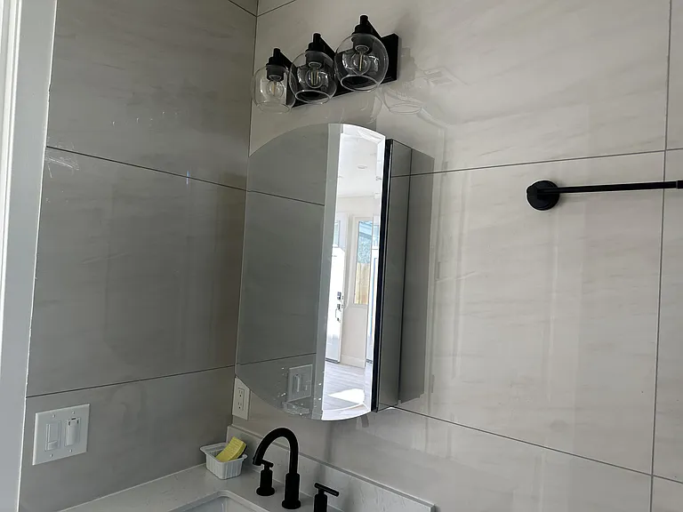 5335 Saxon St — Photo 13