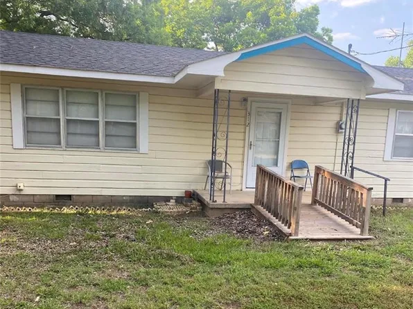 312 E 6th St, Wanette, OK 74878