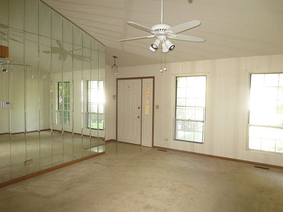 4th image of 785 Thoreau Dr