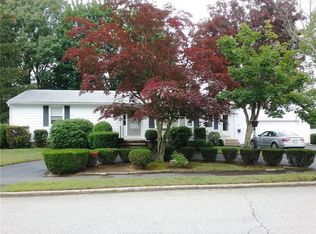 6 Starling Dr, Cranston, RI 02920