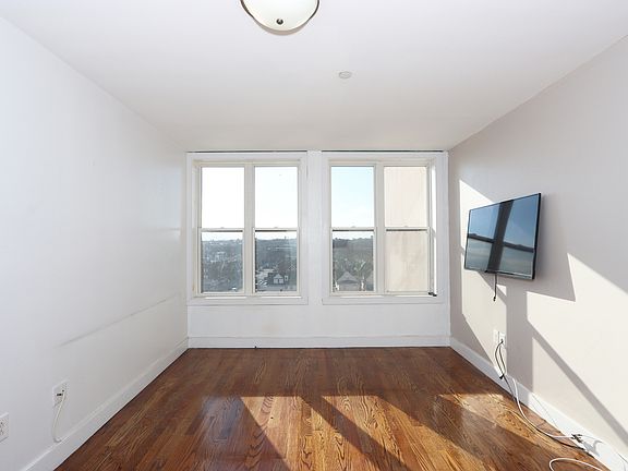 2nd image of 490 Ocean Pkwy APT 66