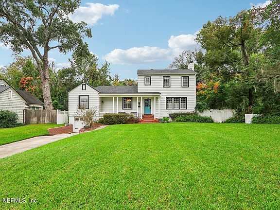 2nd image of 1605 LORIMIER Road