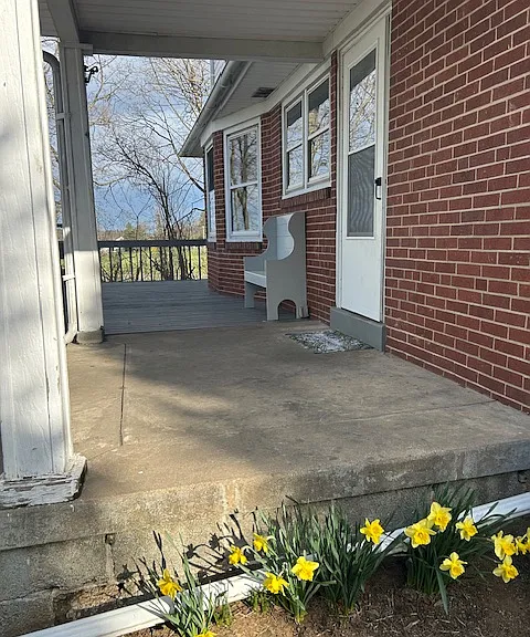 1102 Horseshoe Pike — Photo 3