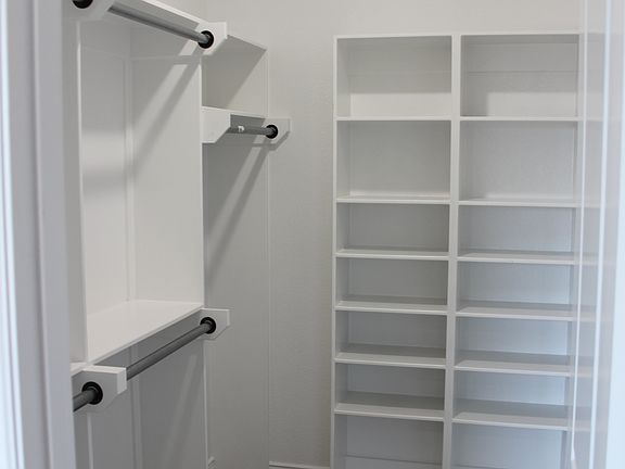 4th image of 105 Cider Point Ln