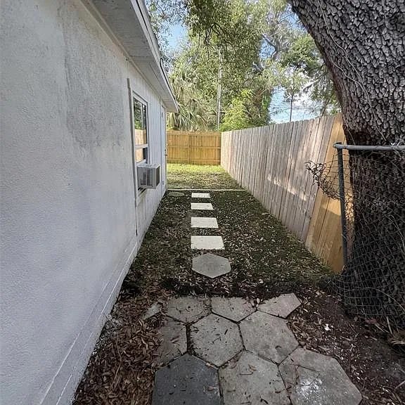 935 17th Ave S — Photo 12