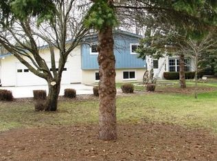 1610 Terry Rd, Hartford, WI 53027
