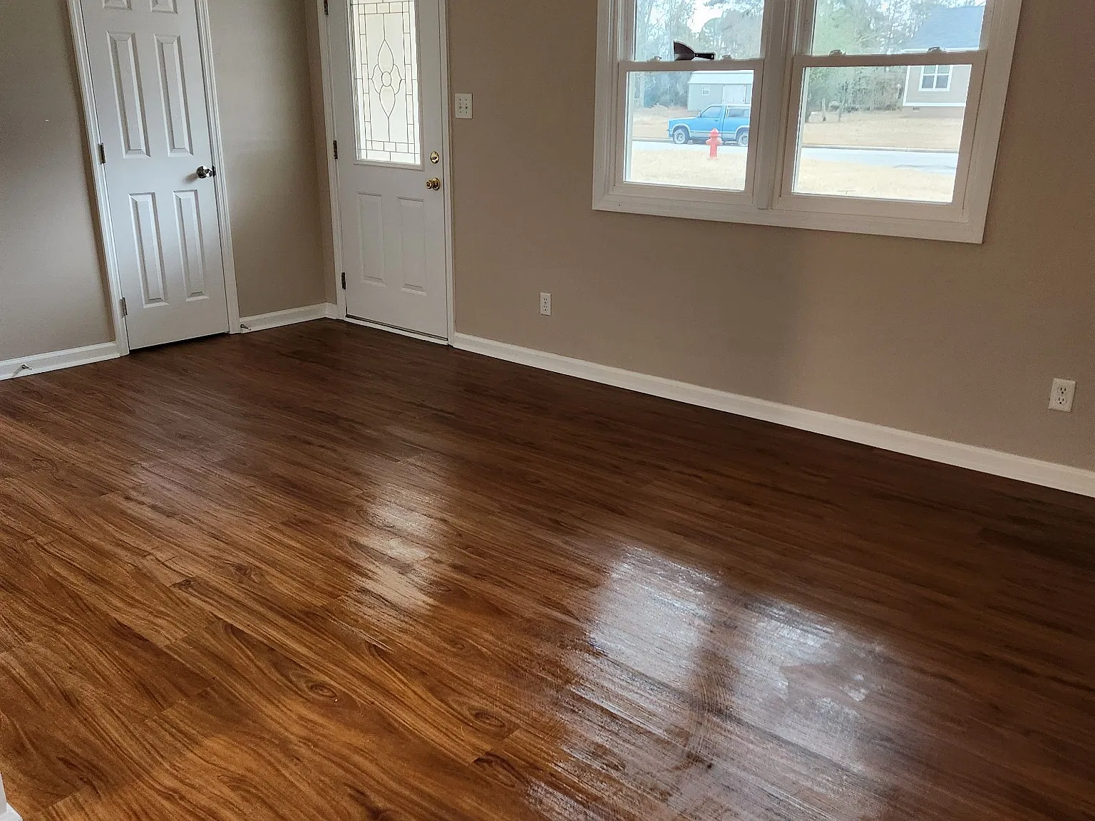 3 bed, 1012 sqft, $1,250 — Photo 2