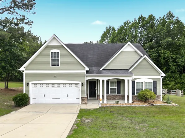 657 Equestrian Way, Raeford, NC 28376