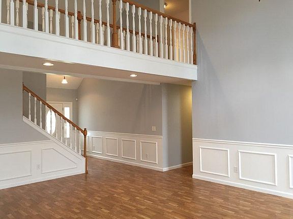 4th image of 213 Oakland Ct