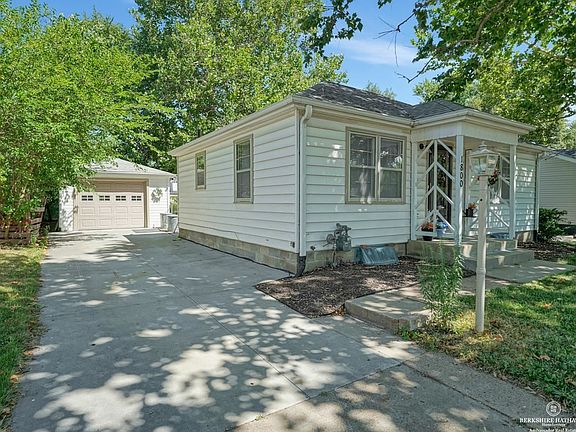 3rd image of 1800 S 44th St