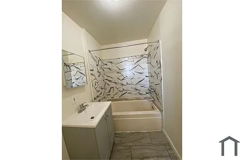 506 S Broadway Photo 1