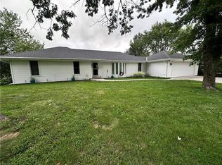 14409 Tillman Rd, Smithville, MO 64089