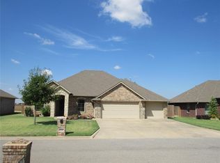 3705 Regal Dr, Altus, OK 73521