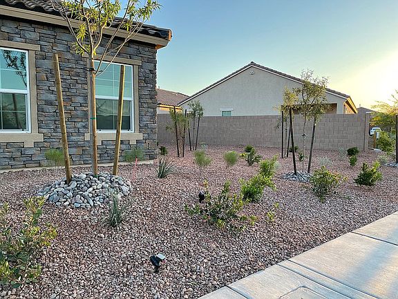 4th image of 167 Cadenza Vista Pl
