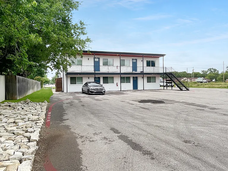612 S Blue Mound Rd — Photo 16