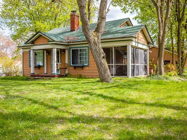 401 E Meadow Heights Ave, Jackson, MI 49203