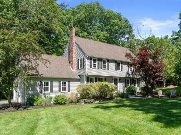 2 Garrison Ln, Southborough, MA 01772