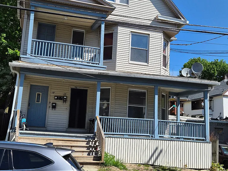 16 Plaza Ave — Photo 7