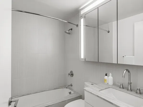 101 West 55th Street image 5 of 15