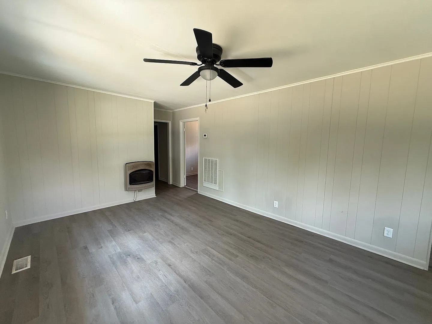 Newly Updated 3 Bedroom Home with Bonus Room in Rossville! — Photo 3