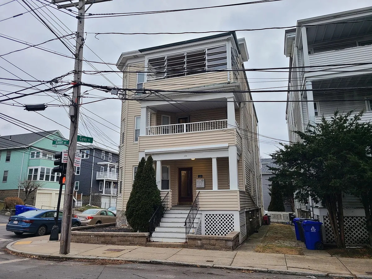 Building Photo - 284 Summit Ave #2