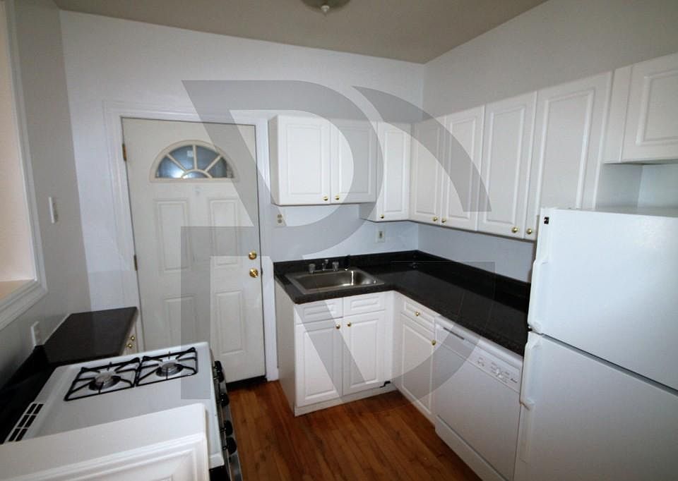 1st image of 3823 N Fremont St #38275W1